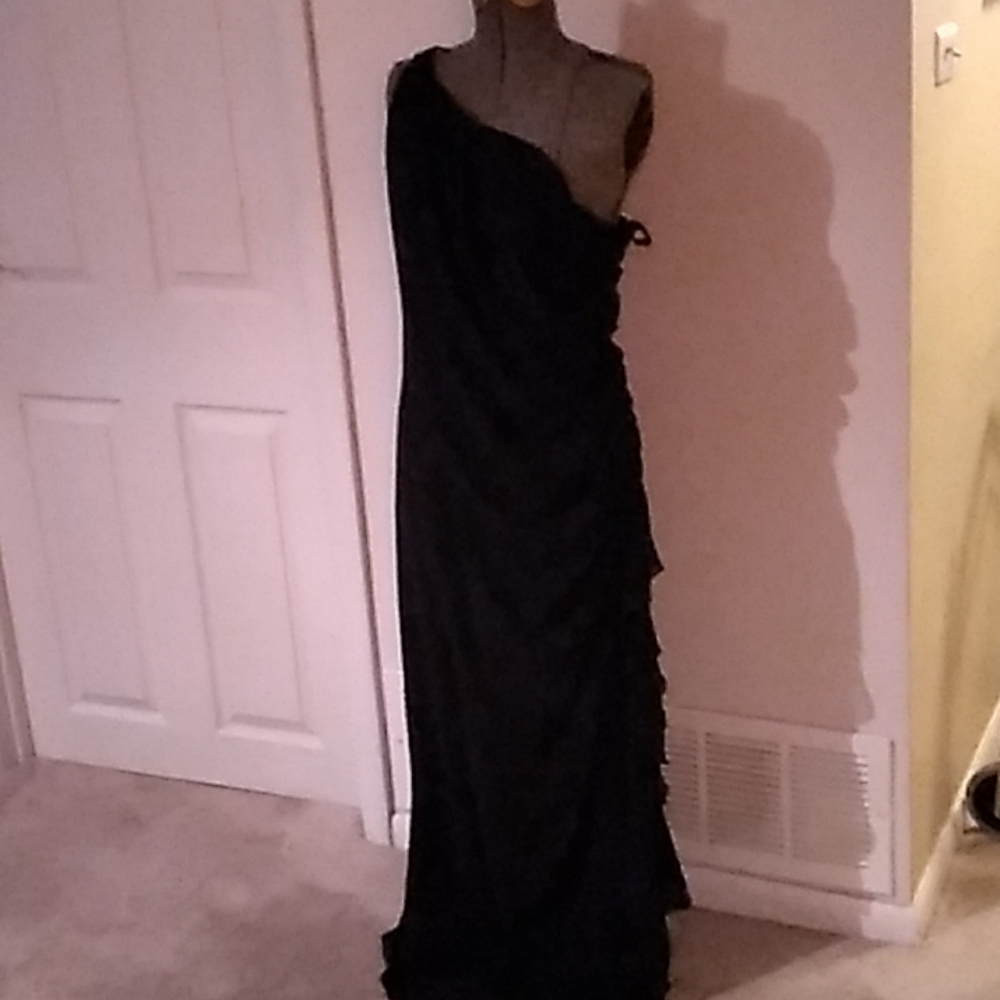 S.L. fashions Black Dress